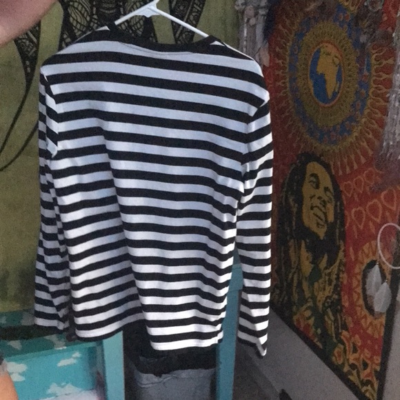 black and white stripped long sleeve - Picture 2 of 3